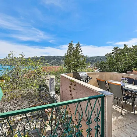 2 Bedroom Gorgeous In *