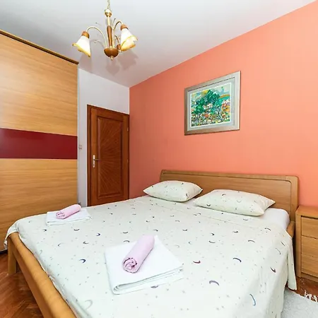 Apartament 2 Bedroom Gorgeous In *