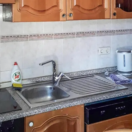 2 Bedroom Gorgeous In Apartament Marina